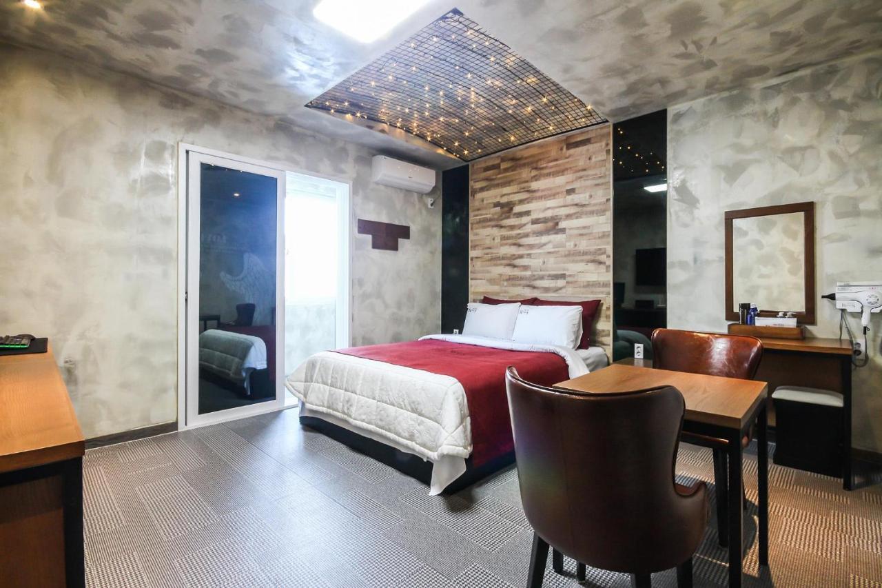 Rings Motel Iksan Екстер'єр фото